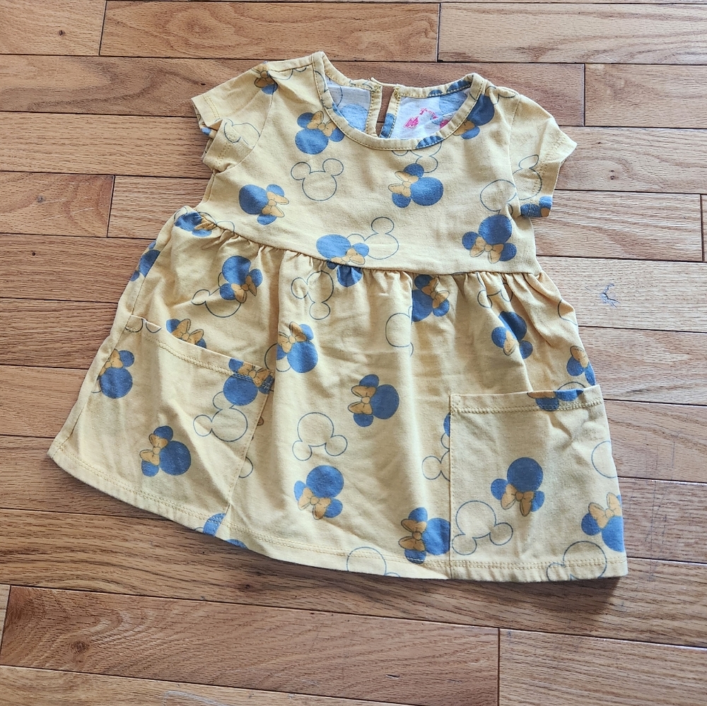 Disney flowy Minnie Mouse shirt
